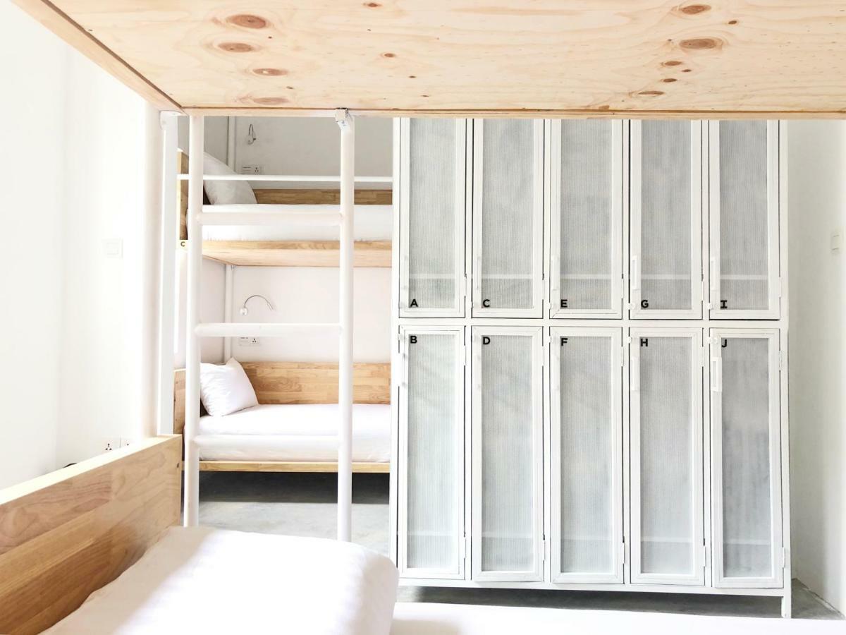 Hood Hostel Янгон Екстериор снимка