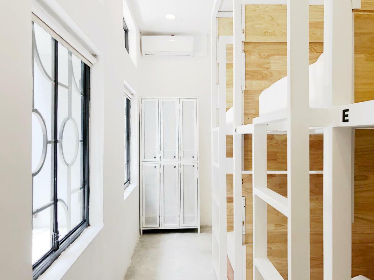 Hood Hostel Янгон Екстериор снимка