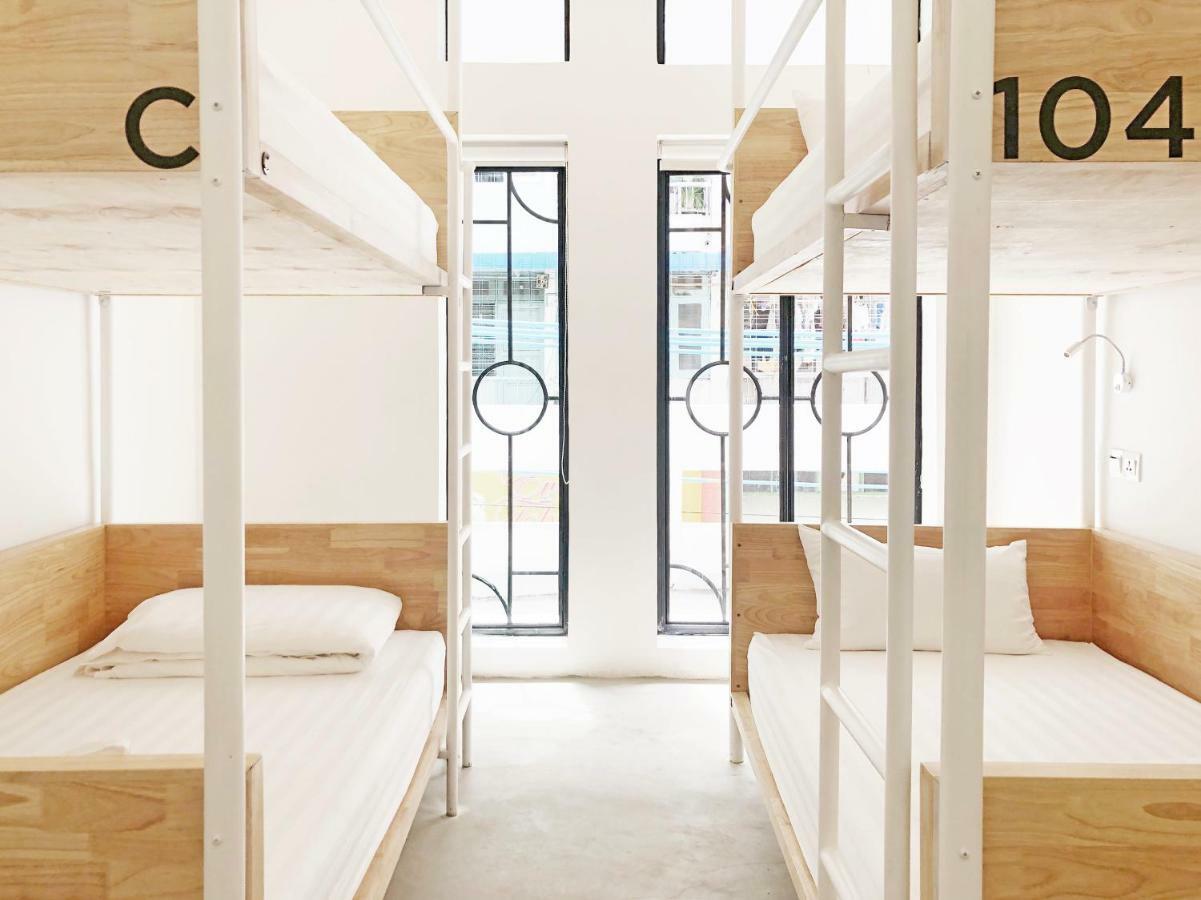 Hood Hostel Янгон Екстериор снимка