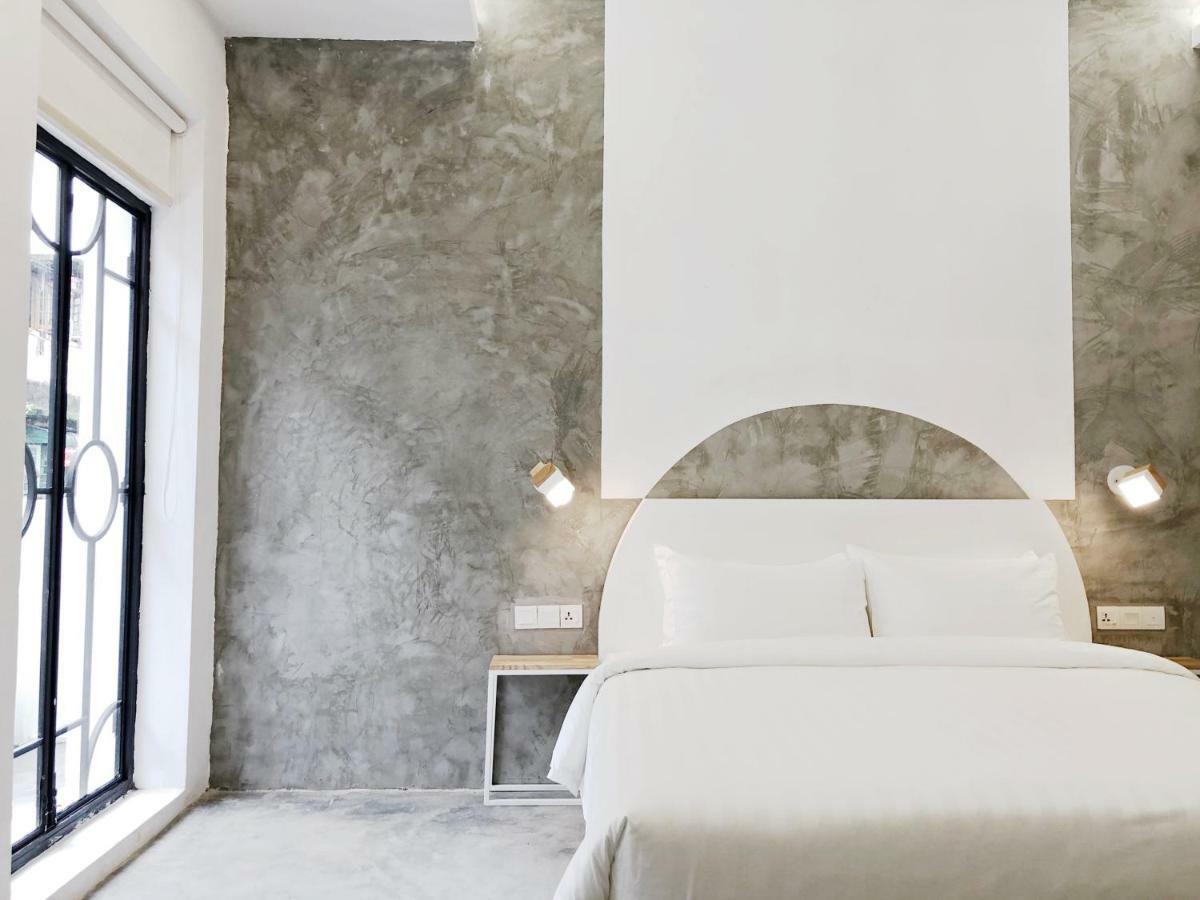 Hood Hostel Янгон Екстериор снимка