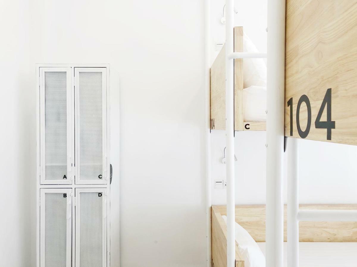 Hood Hostel Янгон Екстериор снимка