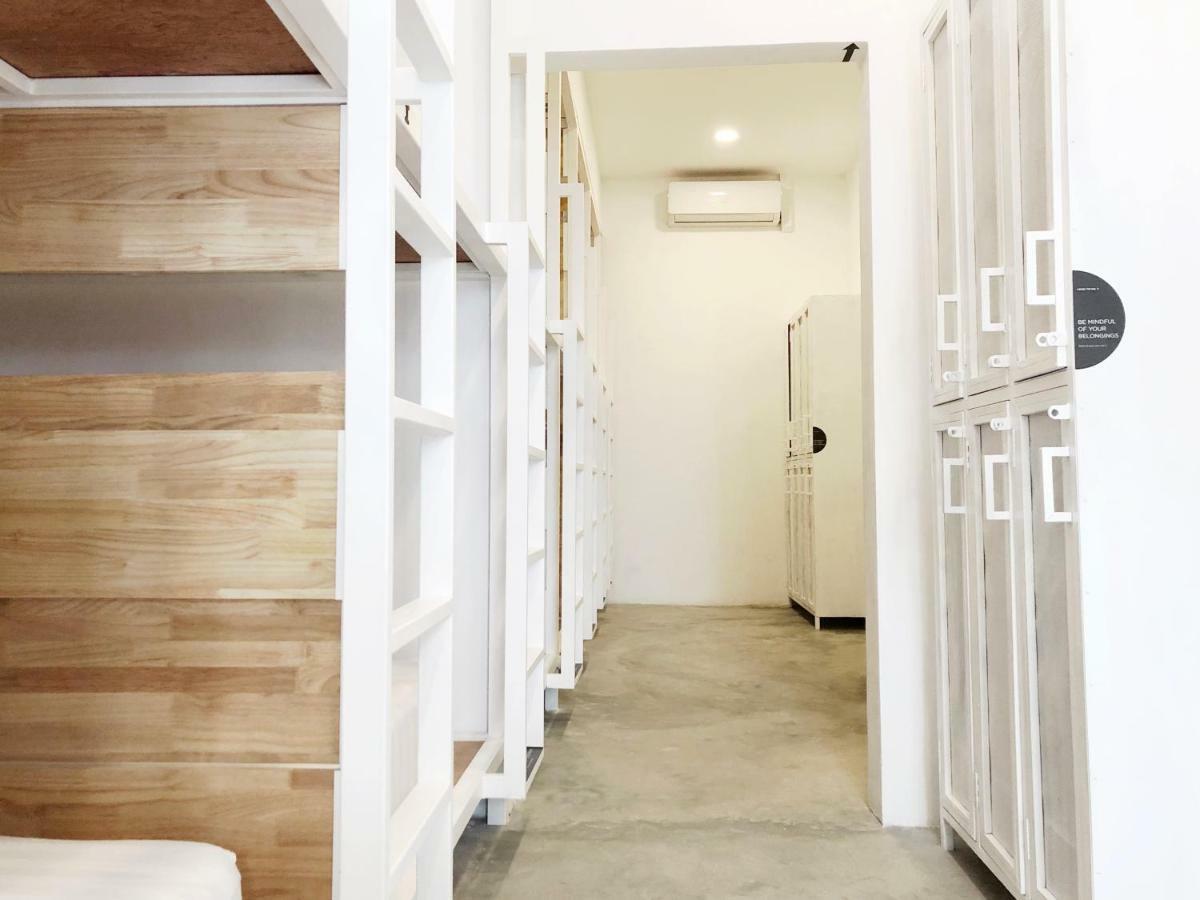 Hood Hostel Янгон Екстериор снимка